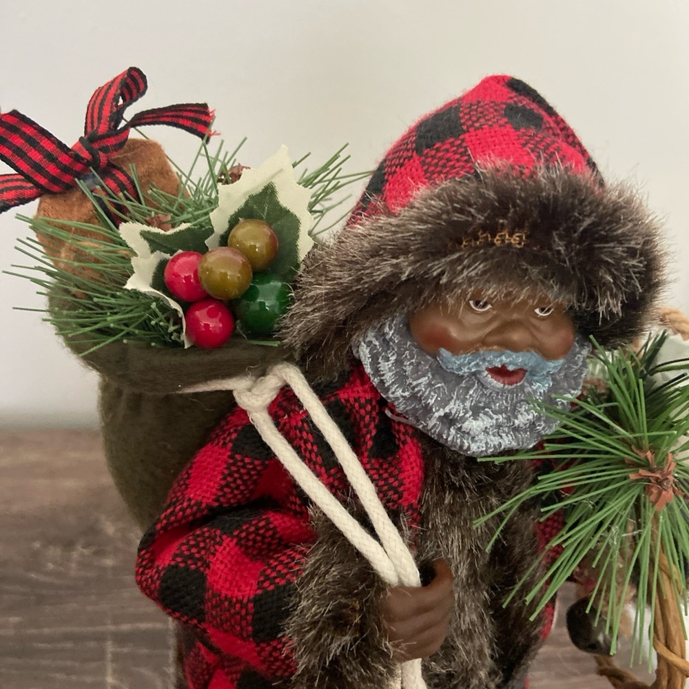 Collectible Santa - Picture 3 of 8